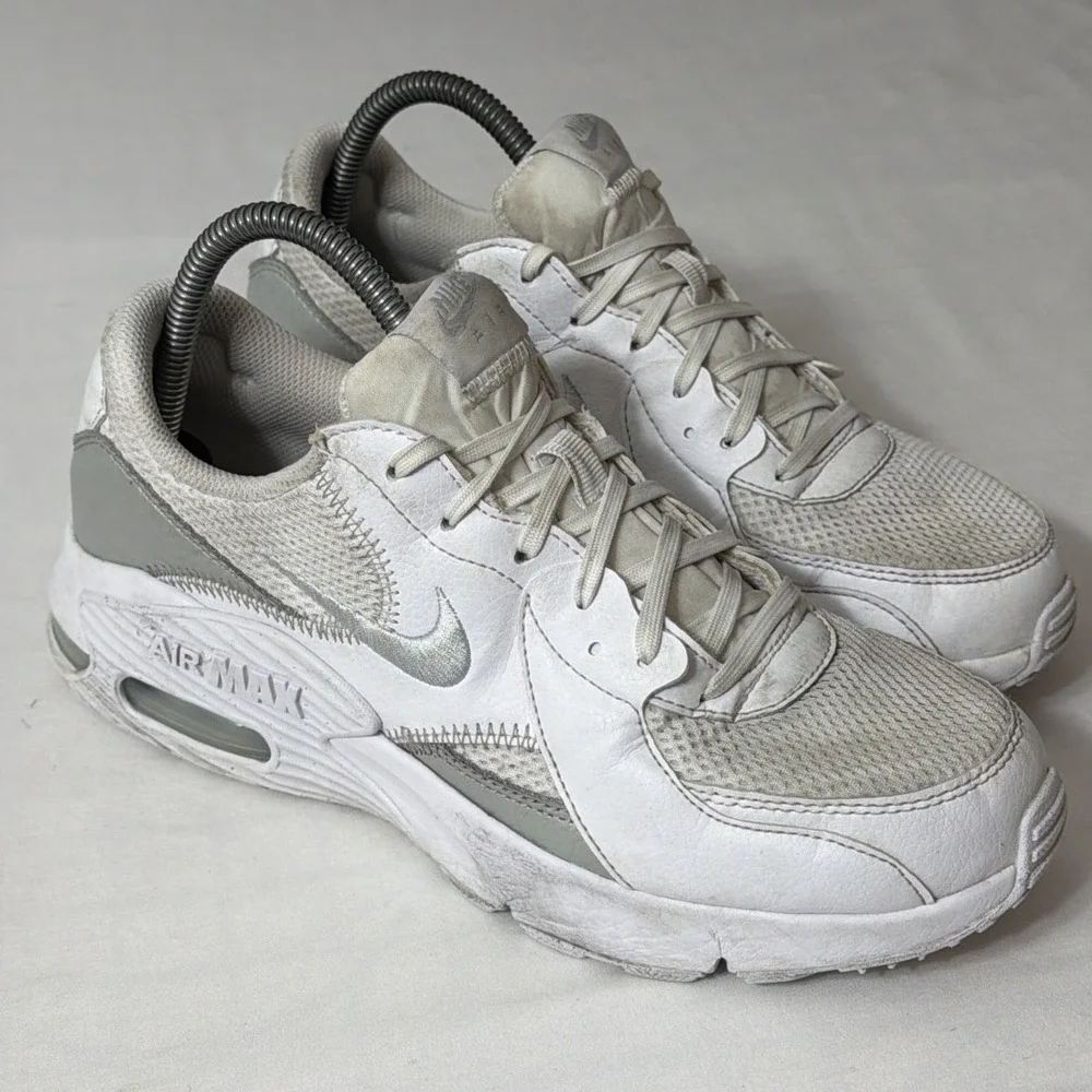 Nike Air Max Excee Sneakers Womens Size‎ 9 White Casual Shoes CD5432-121 Gym Fit